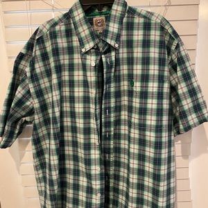 Cinch size Large short sleeve button down